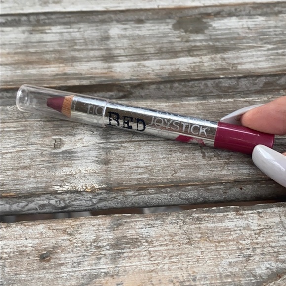 Brand New BedHead Lipstick - Picture 1 of 3